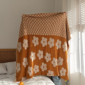 Cozy & Comfy Floral Cute Retro Blanket Fluffy Bedspread Soft  Home Decor Groovy Thick Throw Blanket