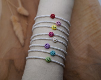 Perlenarmband mit Smiley | Freundschaftsarmband | filigranes Armband | weiß | Festival | Sommer