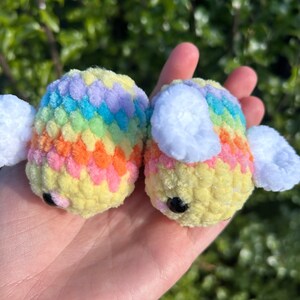 Crochet Rainbow Bee PATTERN - Etsy