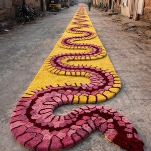Hand-Tufted Wool Snake Rug | Irregular Hallway Runner