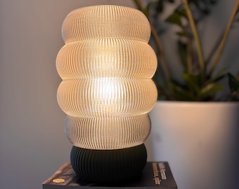KUMO | 3D printed modern table lamp | Scandinavian bedside lamp made of PLA | Warm mood light for the bedroom and living room