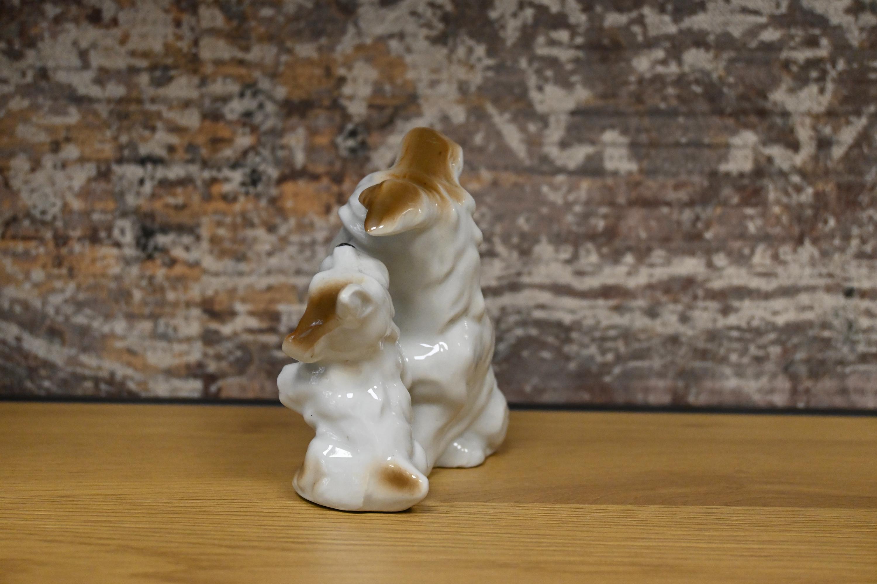 磁器製の犬と子犬の置物：ヴィンテージ風ホームデコレーション - Etsy 日本