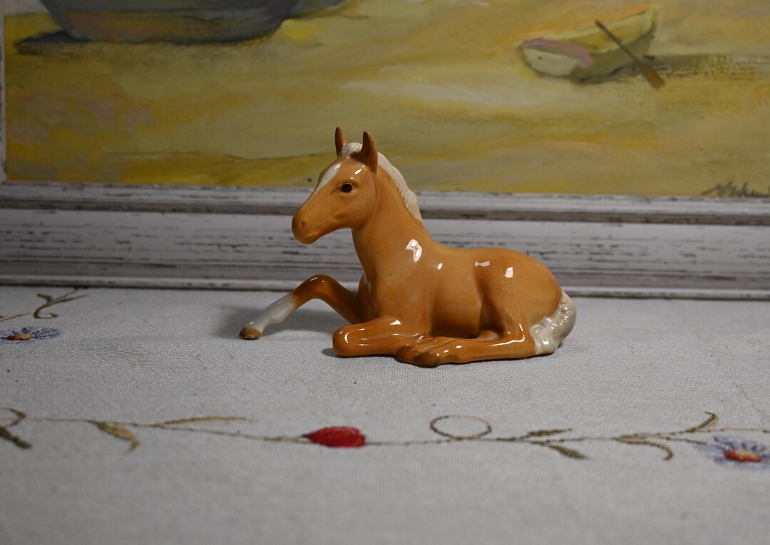 ヴィンテージ ベスウィック磁器製馬の置物：パラミーノ種牡馬像