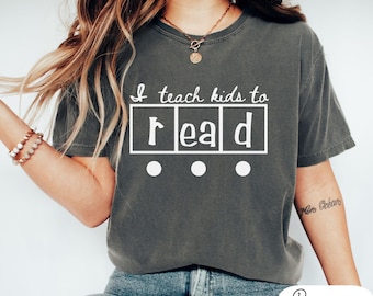 Comfort Colors® Reading Teacher Shirt, I Teach Kids to Read T-Shirt, Literacy Specialist Coach Gift,Interventionist Gifts,Science of Reading