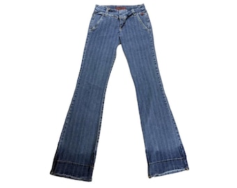 Vintage Y2K Low Rise Straight Leg Guess Jeans - 27