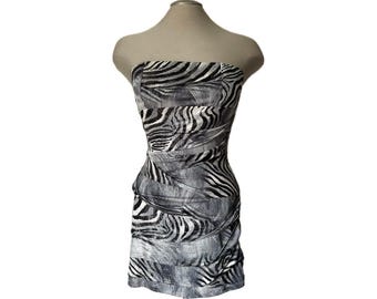 Vintage 2000's Hollister Strapless Pin Stripe Mini Dress - Small - Etsy Vintage 2000's Hollister Strapless Pin Stripe Mini Dress - Small - Etsy