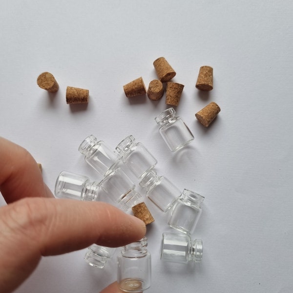 10 mini glass bottles with cork,mini glass bottles vials,clear glass bottles, 18 x 13mm