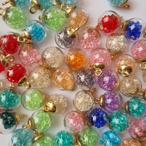 10 breloques boule de verre, boule de verre ronde avec diamants artificiels, pendentifs boule de verre, mini boules de Noël de couleurs variées, artisanat de Noël