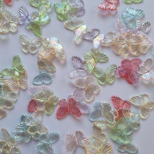 50 Schmetterling Verzierungen,Acryl bunte Schmetterlinge,Scrapbook,Handwerk,Dekor,Mini Acryl Schmetterling Charms
