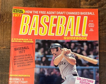 1977 Baseball Guidebook - Thurman Munson - Yankees