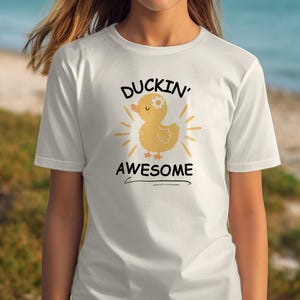 Camiseta "Patito Impresionante", Camiseta de Patito Adorable, Camiseta Divertida de Pato, Camiseta de Pájaro Adorable, Regalo para Amantes de los Patos, Camiseta con Estampado de Animales, Camiseta para Niños
