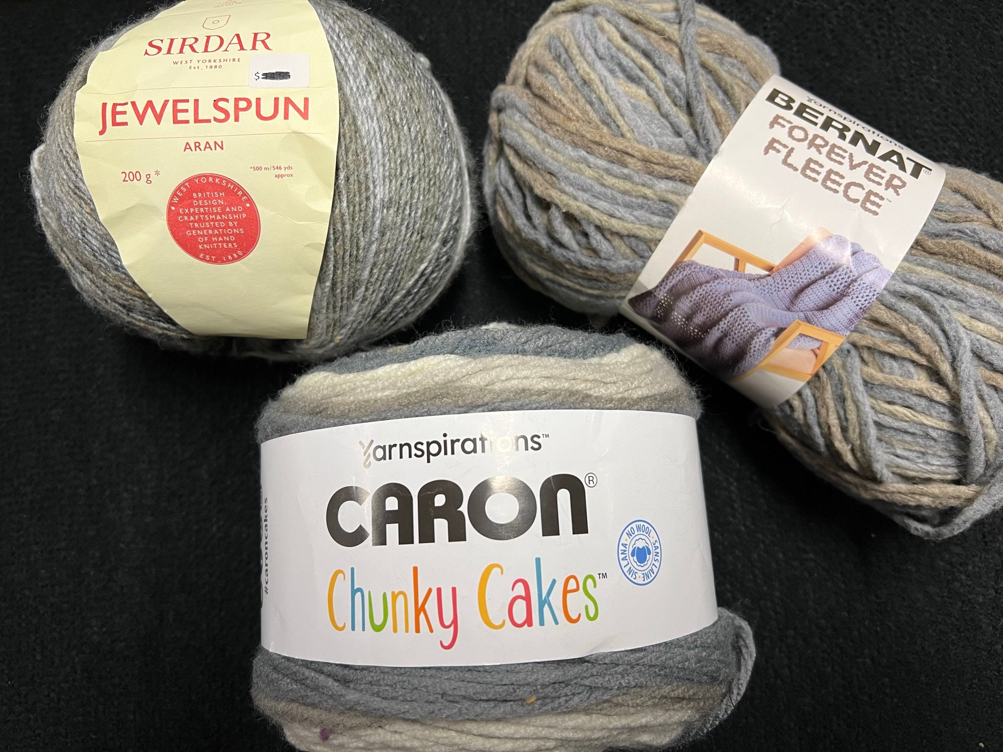 Caron Latte Cakes Yarn,8.8oz/250g bulky 5 Coconut Cream 