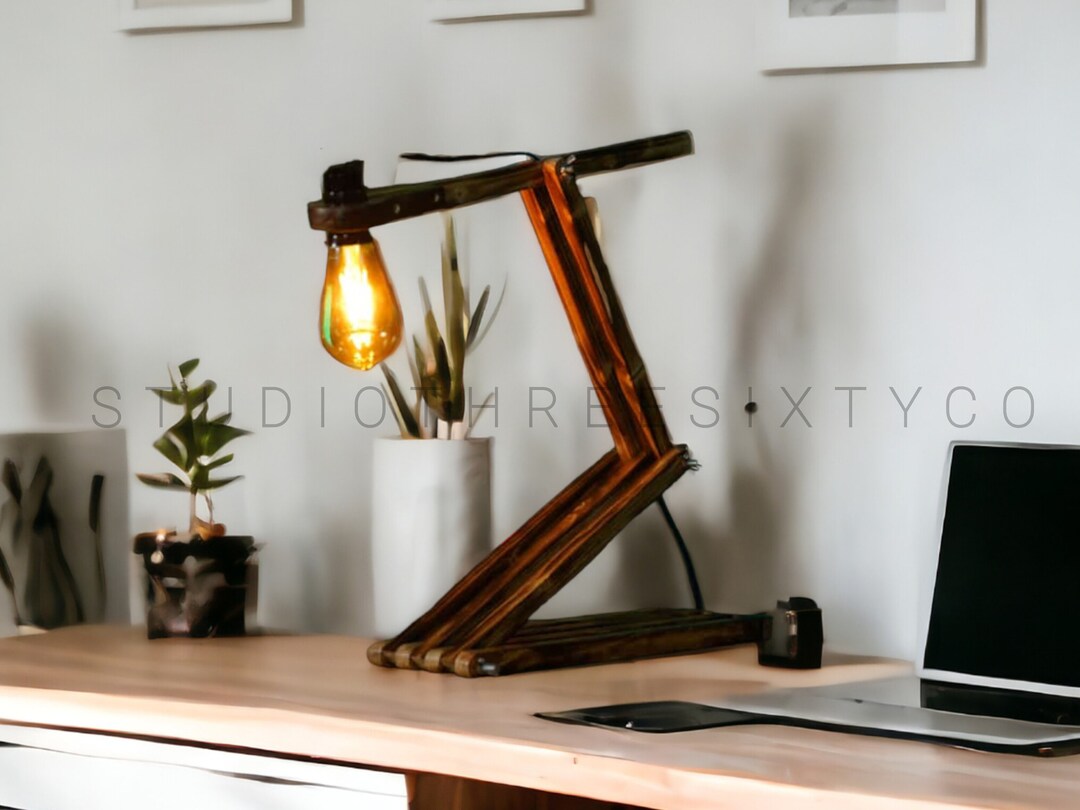 study table with table lamp