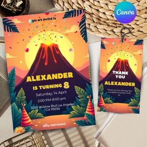 Può includere: Un set di inviti e biglietti di ringraziamento per una festa di compleanno. L'invito presenta un design a vulcano con il nome "ALEXANDER" e i dettagli dell'evento. Il biglietto di ringraziamento ha un design a vulcano abbinato e il testo "THANK YOU ALEXANDER".