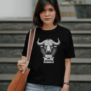 HOUSE of Leaves |  Minotaur/Typewriter Text &quot;House&quot;  |  Graphic T-shirt  |  Unisex