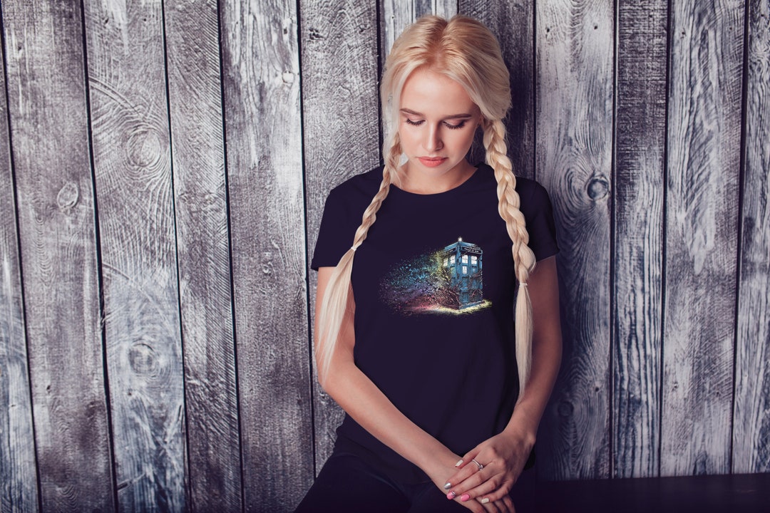 DOCTOR WHO | TARDIS | Graphic Tee | Unisex Crewneck T-shirt - Etsy