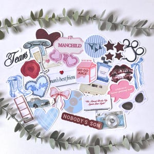 Handgemaakte stickers geïnspireerd op Man's Best Friend | Pak van 10, 20 of 30 | Hoogwaardige, duurzame, waterdichte stickers