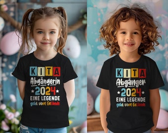 Cadeau pour la rentrée scolaire, les adieux à la maternelle, les diplômés de la garderie ou les diplômés 2024, les écoliers qui commencent l'école le dernier jour T-shirt