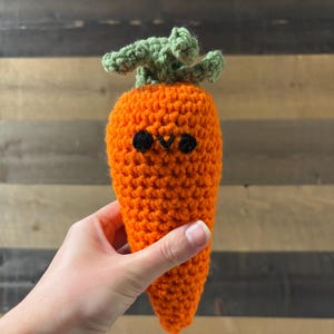 Stuffed animal/plushie carrot plush dog toy crochet