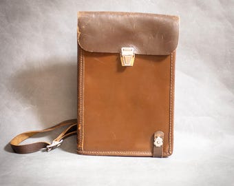 Bolsa vintage de oficial de la URSS con compartimento para tableta, organizador de documentos y soporte para bolígrafos.
