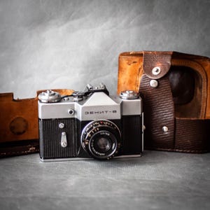 ZENIT B Film Camera With Lens Industar 50-2 3.5 / 50 in original case