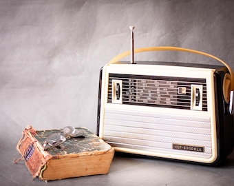 Vintage radio VEF Spidola with FM module, catches all modern radio stations. Collection quality