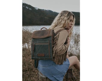 MyraBag: S-7537 "Carriage Port Slimline Backpack"