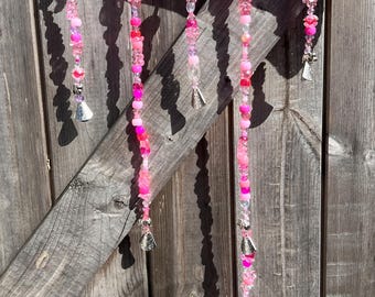 Handgjord drivvedssolfångare, rosa pärlmobil, boho vindspel, inomhus- och utomhusdekor