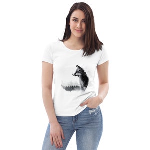 Women&#39;s Fitted Eco T-Shirt: Winter Fox
