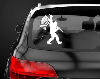 Bigfoot amerikansk flagga klistermärke dekal etikett Yeti dekal Sasquatch klistermärke utomhus berg dekal Bigfoot stötfångardekal Patriot dekal USA