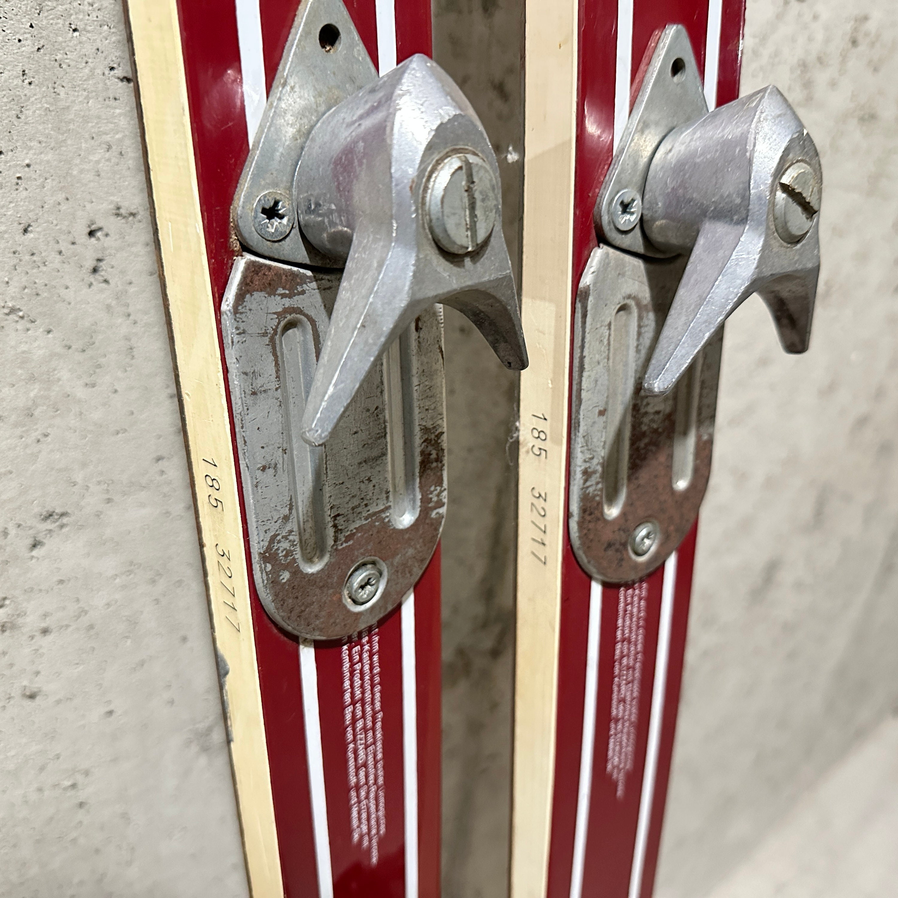 Vintage Blizzard Skis 185 #32717 Fiberglas Special W/ Dovre