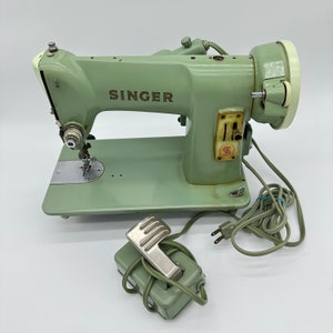 Singer Touch and Sew Sewing Machine Bobbins OPEN PACKAGE, Vintage Package  Touch & Sew Bobbins, Singer 600 Series 