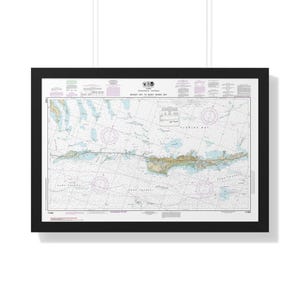Peut inclure: Une carte nautique des Keys de Floride, montrant la zone de Grassy Key à Bahia Honda Key. La carte comprend des informations détaillées sur les voies navigables, les îles et autres caractéristiques de la zone. La carte est imprimée en noir et blanc sur fond blanc.
