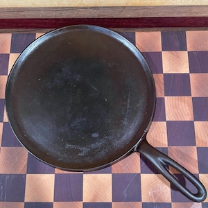 Wagner Sidney O #8 Round Griddle