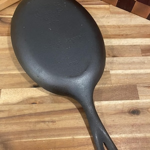 Wagner Ware Sidney O - Oval Sizzle Server