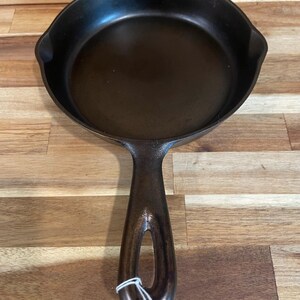 Favorite Piqua Ware No. 3 Skillet - Smiley Face Logo