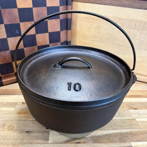 Lodge MUSA #10 - Cowboy Camp Oven (3 Legged)