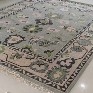 Hand Knotted Oushak Wool Rug 8x10: Vintage Turkish Style