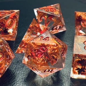 Falling Leaves - Handmade Sharp-Edge Dungeons and Dragons TTRPG 7 Piece Dice Set