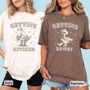 Camisetas divertidas de despedida de soltera del oeste, camisetas de moda para despedidas de soltera vaqueras, camisetas de despedida de soltera campestre, camisetas de despedida de soltera de Nashville con colores cómodos imagen 9