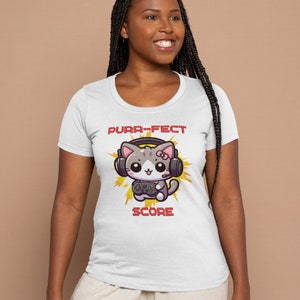 Purr-fect Score T-shirt - Gaming | Anime | Cute Cat | Otaku Gift