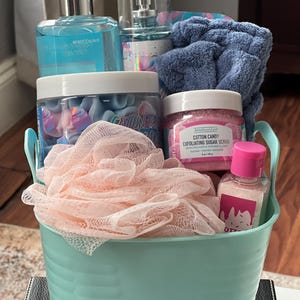 Cotton Candy Spa Basket