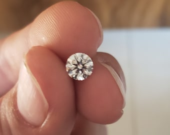 1 Carat D VVS2 IGI Certified Diamond Round Shape / Loose lab grown diamond / Lab created diamond / White color diamond.