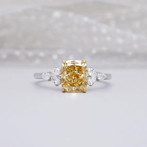 Kissen 3.20tcw Lab Diamant Verlobungsring | 2.5ct Mitte | IGI-zertifiziert | VVS–VS | Weißgold
