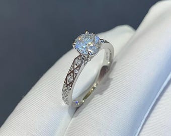 Pierścionek z okrągłym obrączką z diamentami laboratoryjnymi Cathedral Shank o masie 1,20tcw | Certyfikat IGI