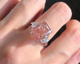 Radiant 3.60ct Pink Lab Grown Diamond Ring | Three Stone Design with 0.60ct Side Stones | IGI Certified | Engagement Ring | VVS-VS Clarity