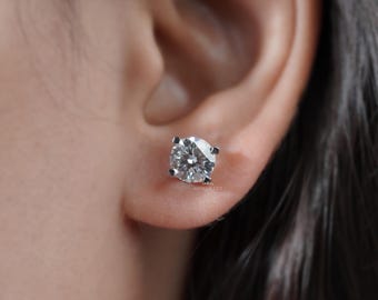Round Diamond Stud Earring With 4 Prong Setting | white Gold | IGI Certified