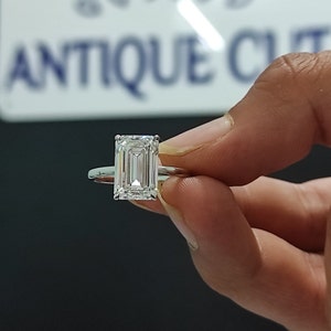 5.50ct Emerald Lab Diamond Solitaire Engagement Ring | IGI Certified | Platinum Setting