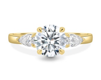 Round diamond 2 Carat 4 Claw Solitaire Three Stone Engagament diamond ring