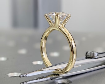 2 Carat Lab Created Round diamond 14K Yellow Gold Engagement ring